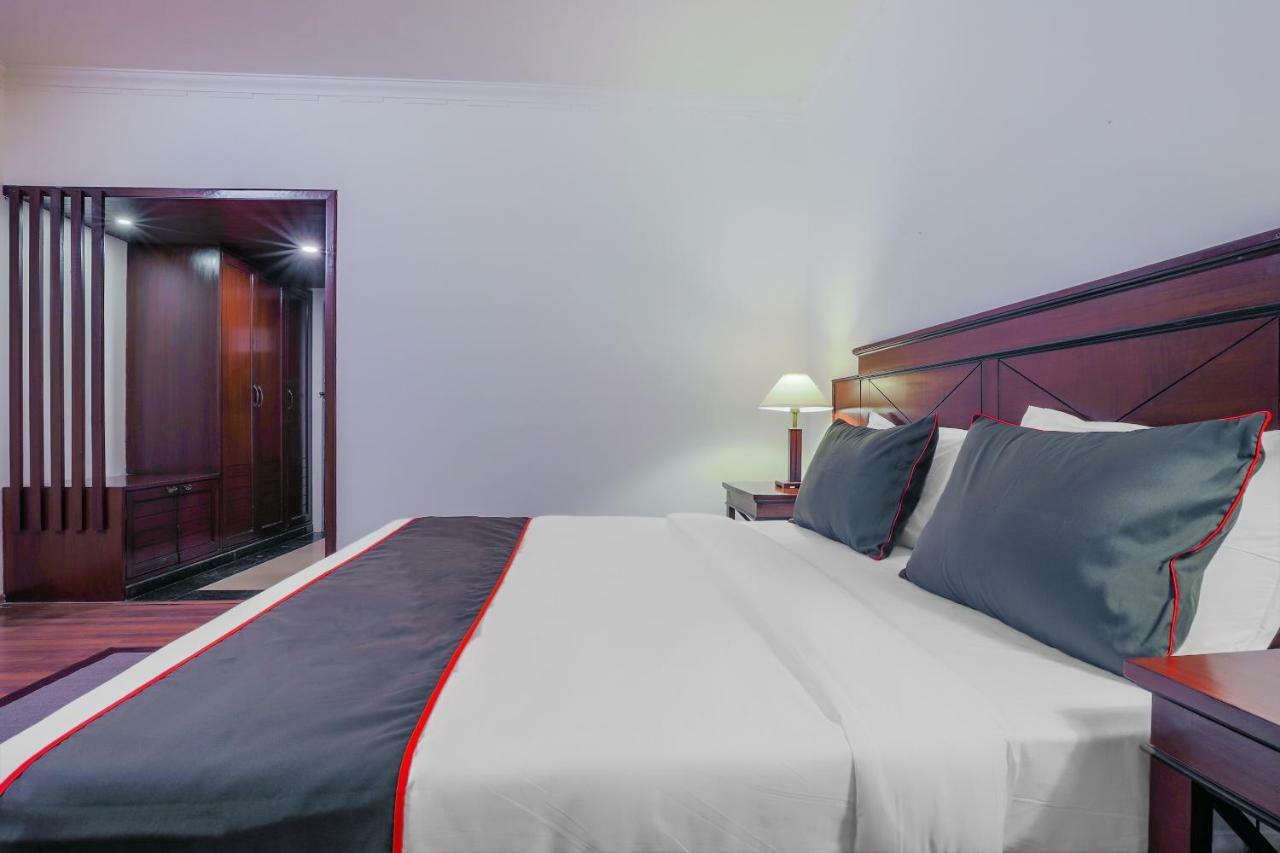 Hotel Collection O 40310 Devasthali Majorda Esterno foto